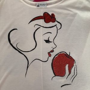 Celebrate 85 yrs of Snow White w this amazing Disney Parks shirt w cutout sleeve